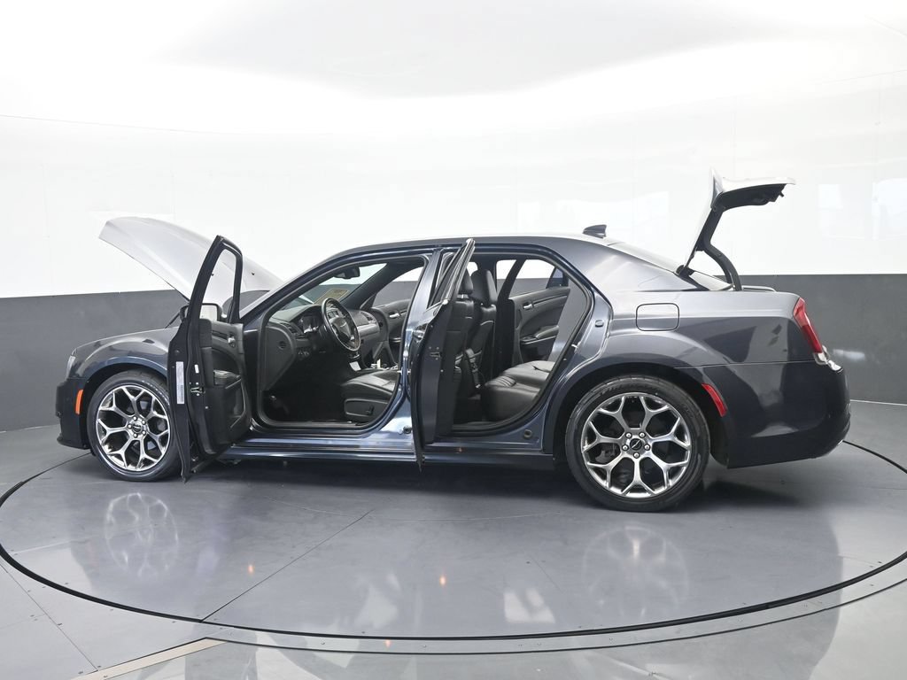Used 2018 Chrysler 300 S w/ 300S Premium Group RWD image 74