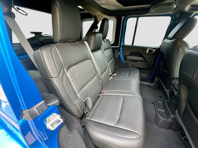 Used 2022 Jeep Wrangler Unlimited Sahara image 27