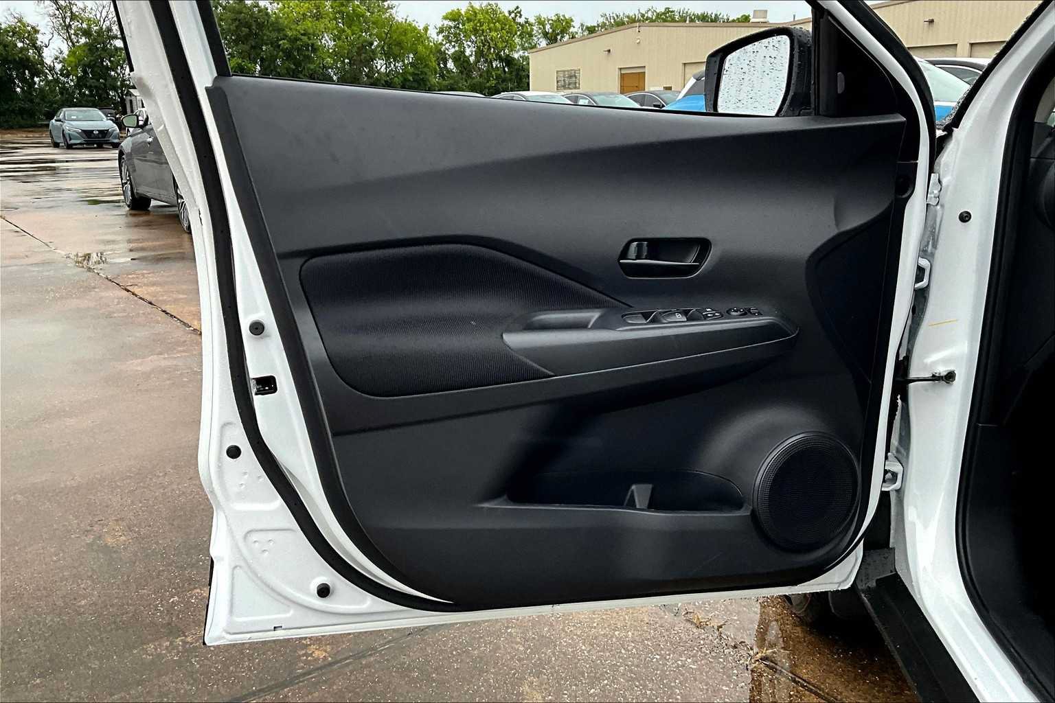 Used 2025 Nissan Kicks Play S FWD image 16