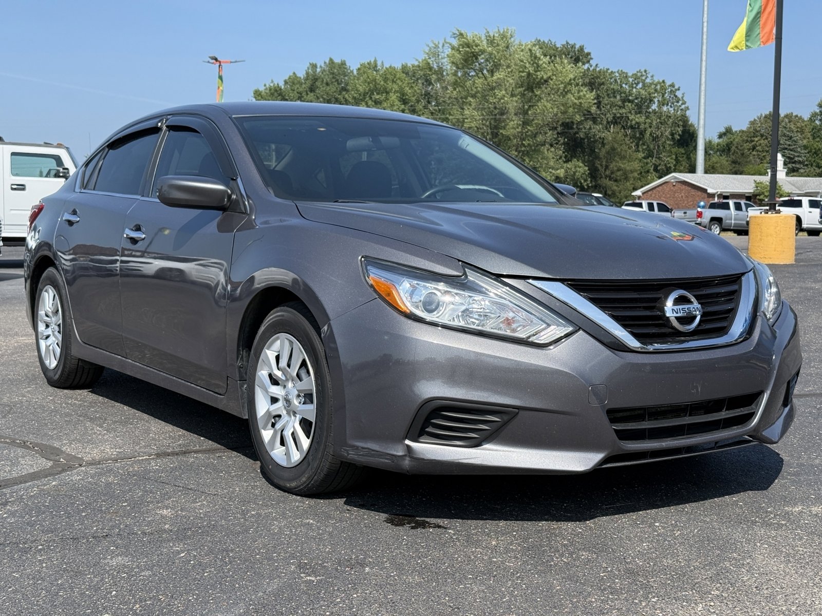 Used 2018 Nissan Altima 2.5 S w/ S Convenience Package image 2