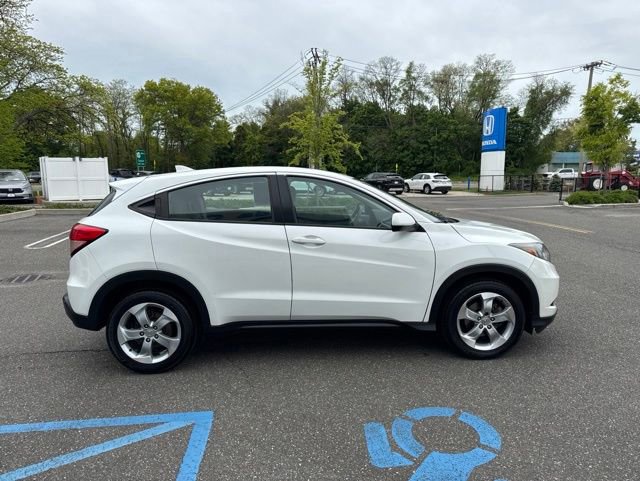 Used 2016 Honda HR-V LX image 9