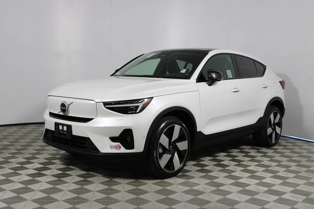 Used 2023 Volvo C40 P8 Recharge Ultimate w/ Protection Package Premier AWD/4WD image 3