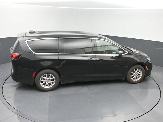 Used 2025 Chrysler Pacifica Select FWD image 36