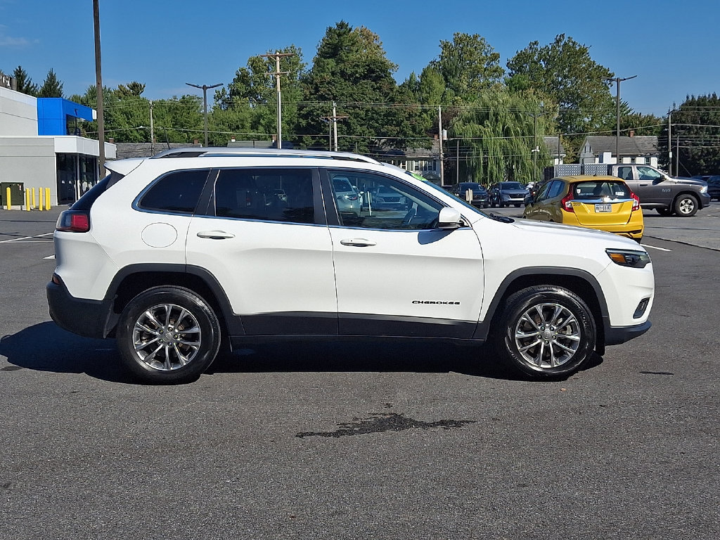 Used 2021 Jeep Cherokee Latitude Plus w/ Sun & Sound Group AWD/4WD image 7