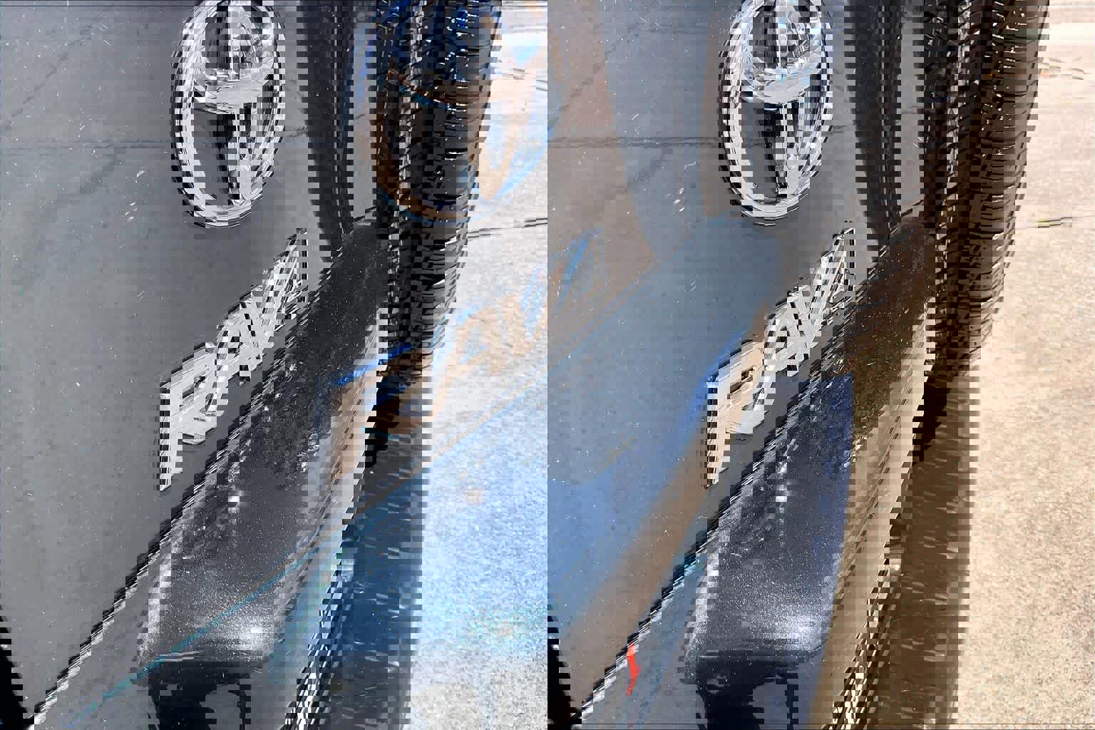 Used 2011 Toyota RAV4 2WD w/ Base L4 Extra Value Pkg image 9