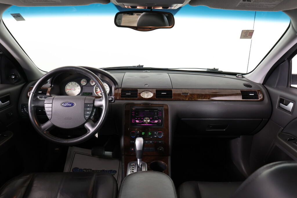 Used 2005 Ford Five Hundred Limited image 27