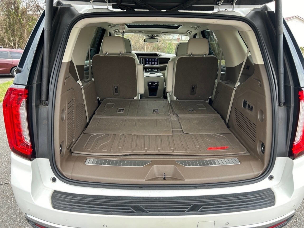 Used 2021 GMC Yukon Denali image 20