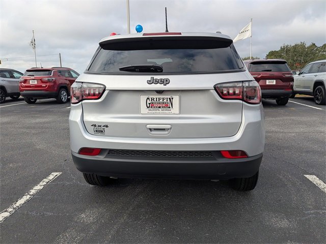 New 2026 Jeep Compass Latitude image 4