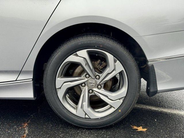 Used 2019 Honda Accord EX image 31