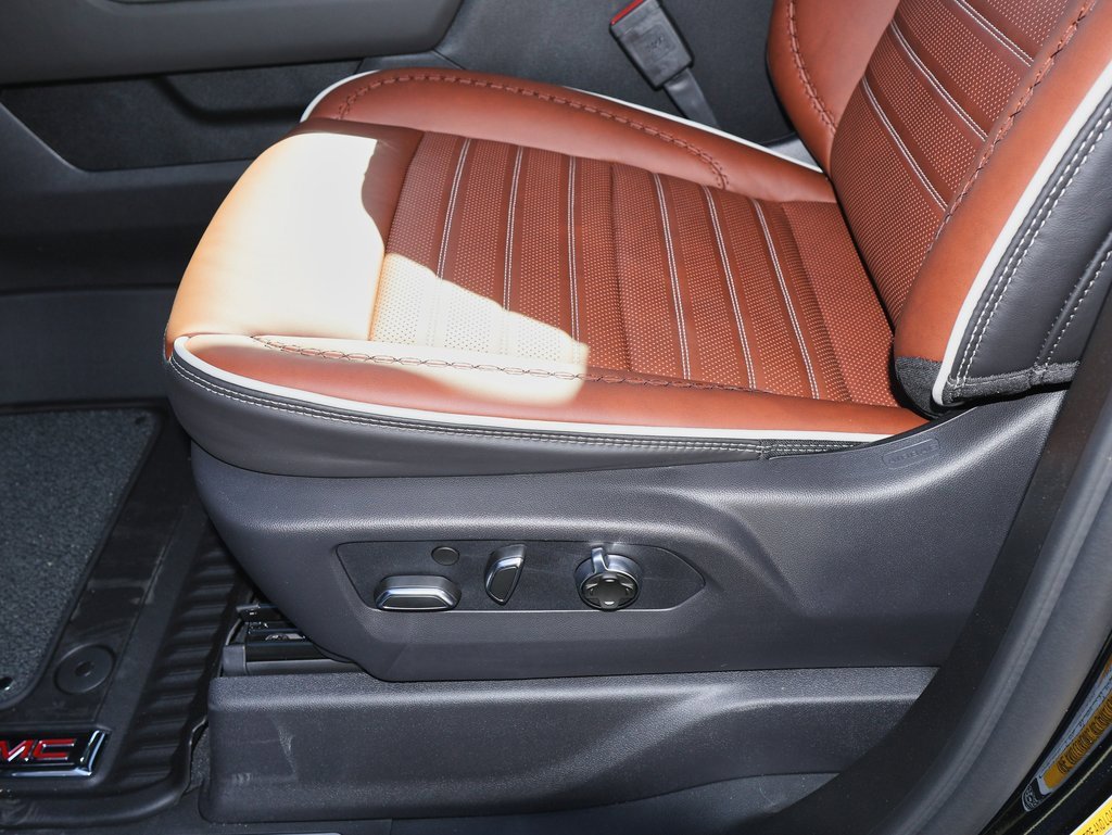 New 2026 GMC Sierra 1500 Denali Ultimate image 13