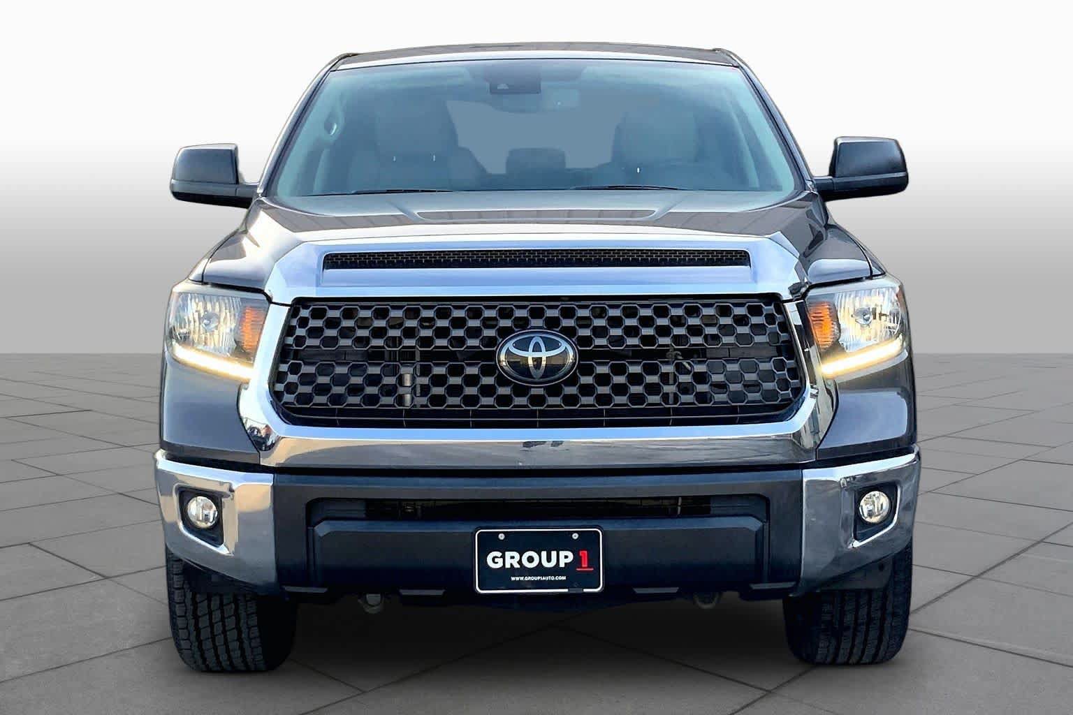Used 2020 Toyota Tundra SR5 w/ SR5 Leather Package RWD image 4