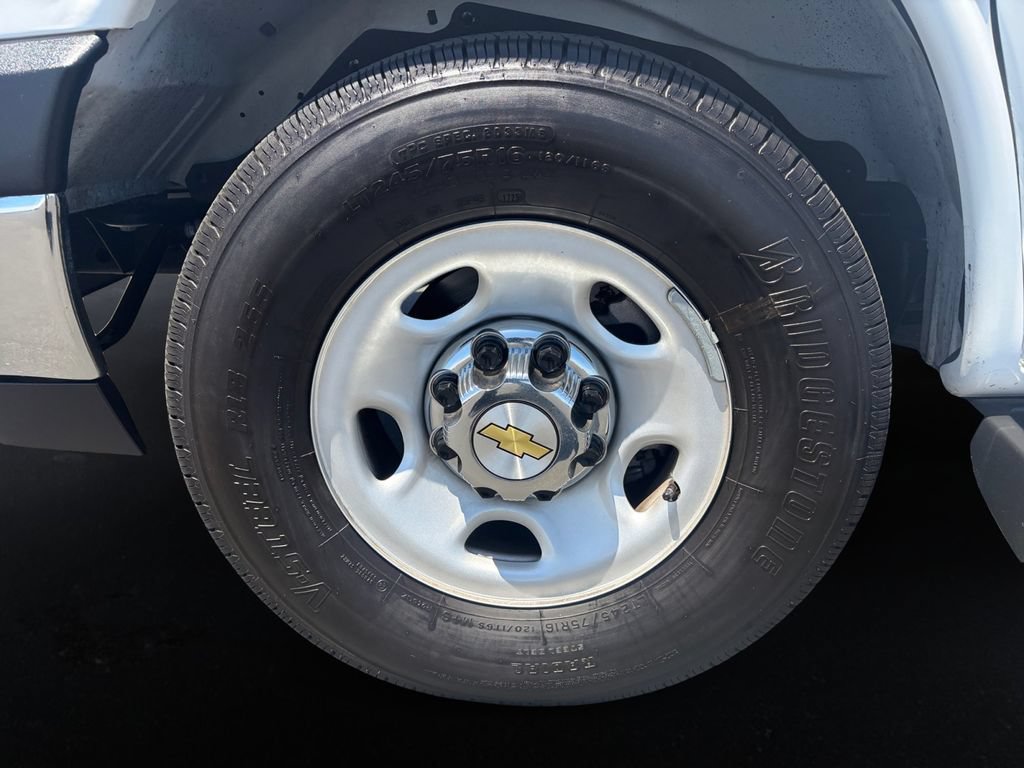 Certified 2025 Chevrolet Express 3500 LT w/ LT Preferred Equipment Group RWD image 9