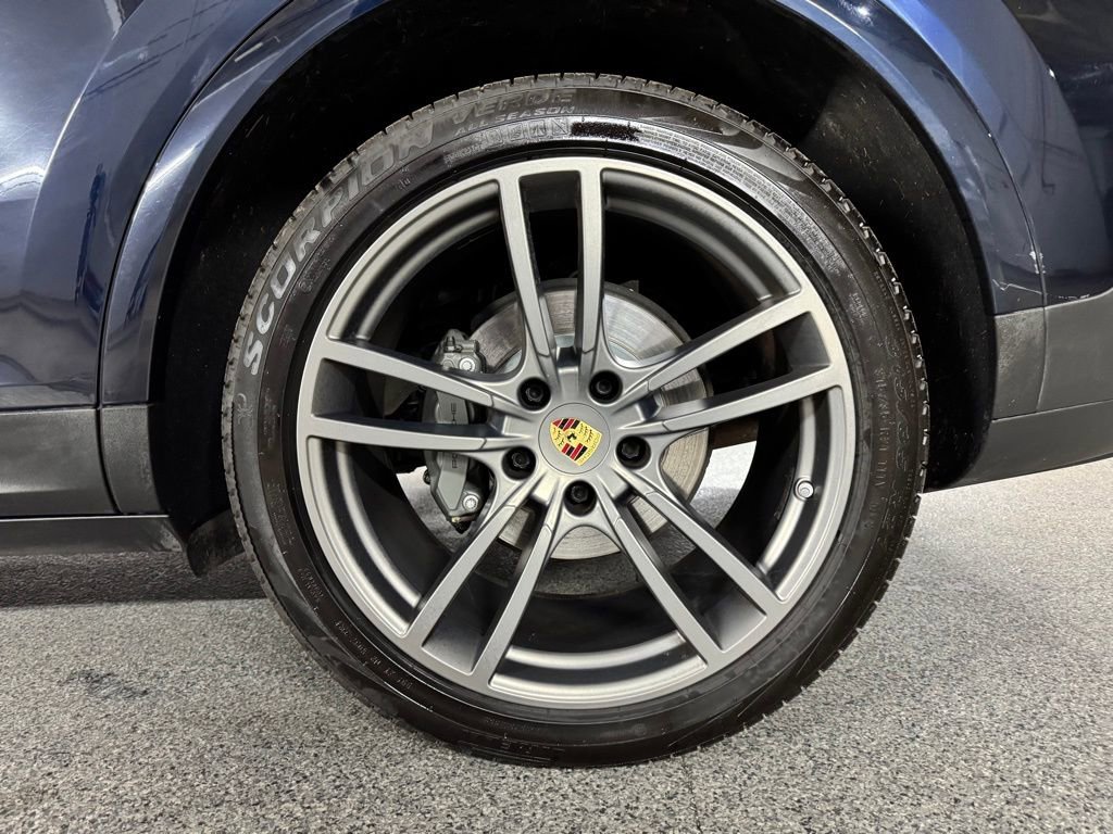 Used 2022 Porsche Cayenne S AWD/4WD image 15