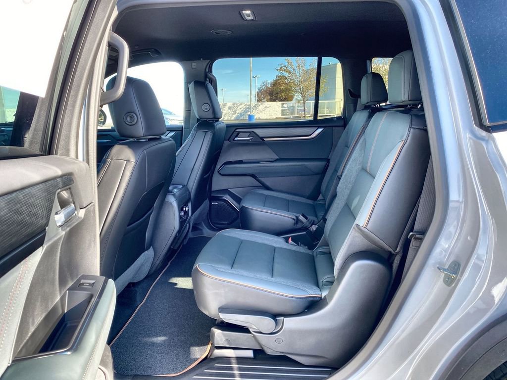 New 2026 GMC Acadia AT4 w/ Luxury Package image 34