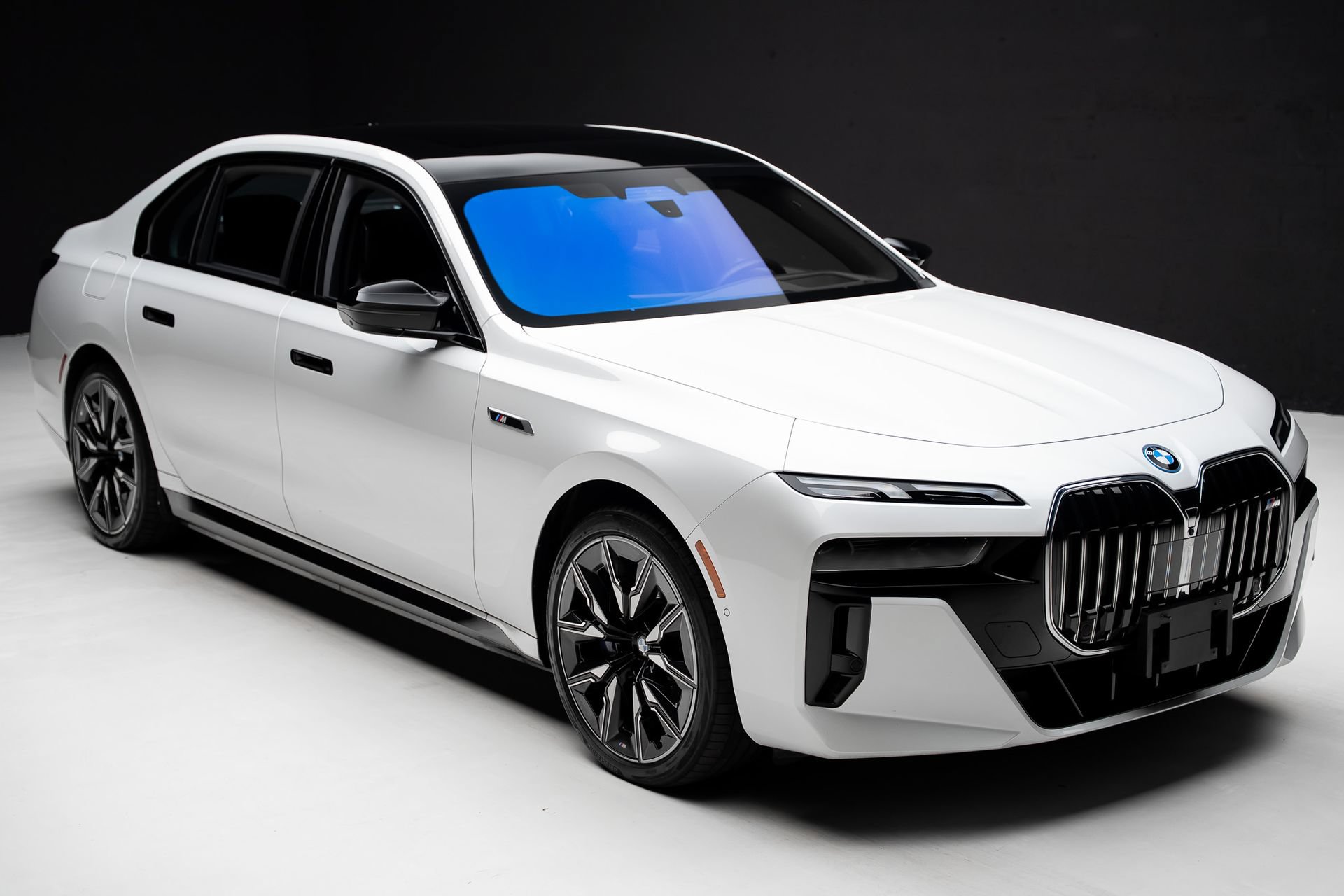 Used 2024 BMW i7 M70 AWD/4WD image 41