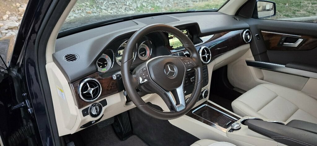Used 2014 Mercedes-Benz GLK 250 BlueTEC 4MATIC image 10