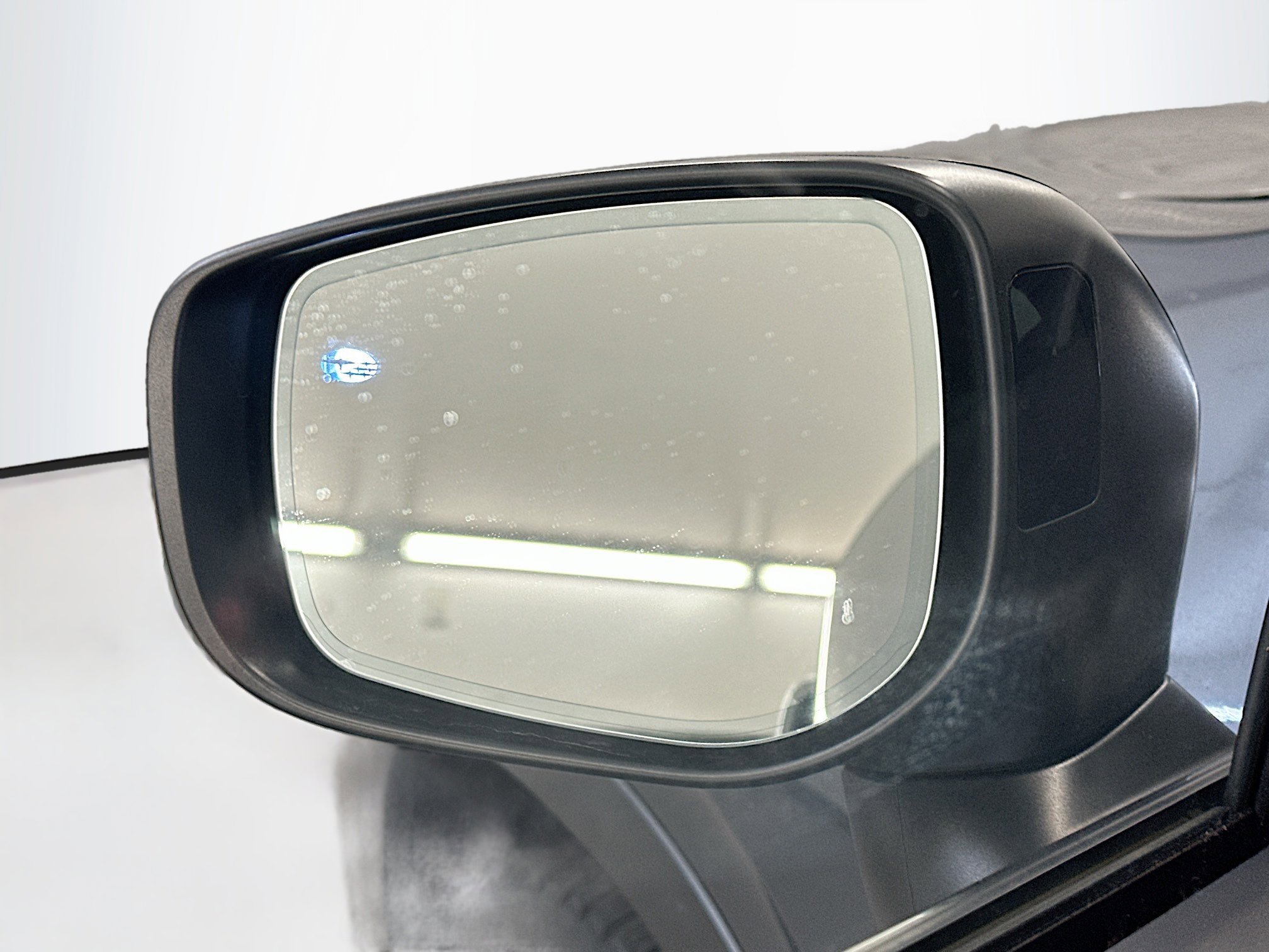 Used 2023 Subaru Ascent Premium w/ Convenience Package AWD/4WD image 16