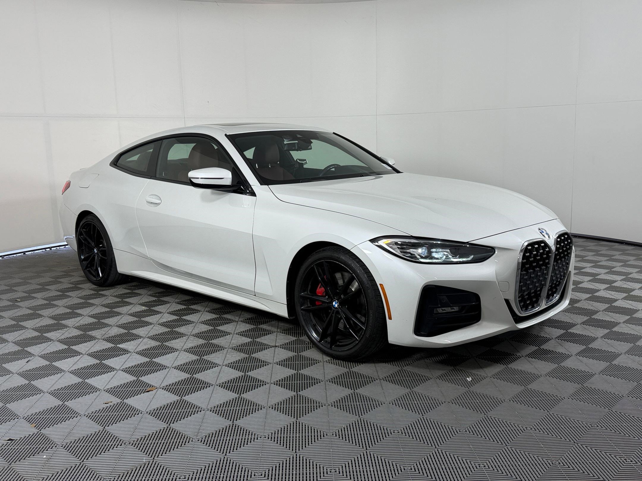 Used 2022 BMW 430i Coupe w/ M Sport Package image 7