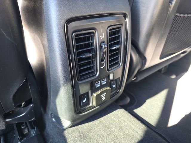 Used 2024 Dodge Durango GT image 38