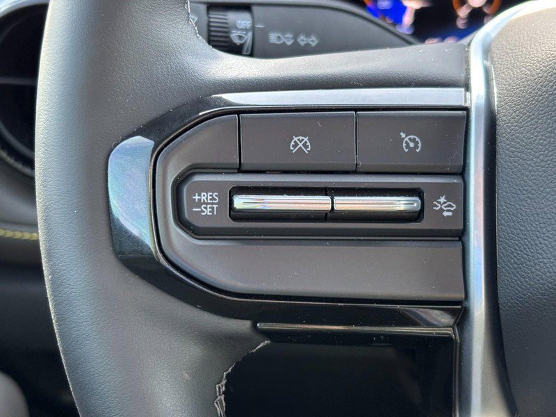 Used 2024 Chevrolet Colorado ZR2 w/ ZR2 Convenience Package III image 17