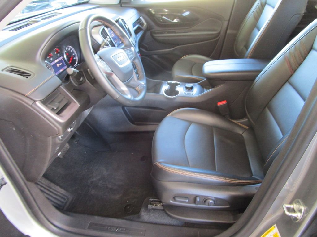 Used 2024 GMC Terrain AT4 image 18