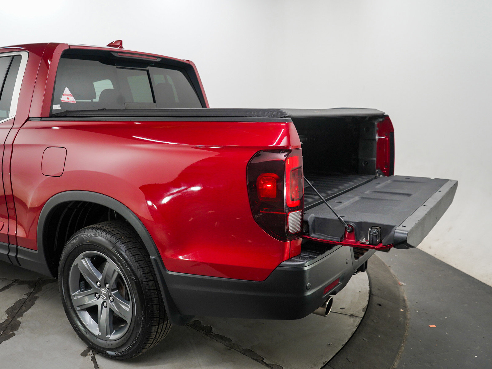 Used 2022 Honda Ridgeline RTL-E image 9