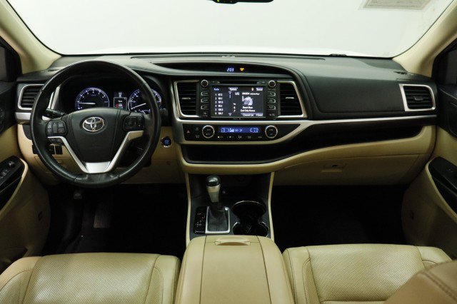 Used 2014 Toyota Highlander Limited FWD image 24