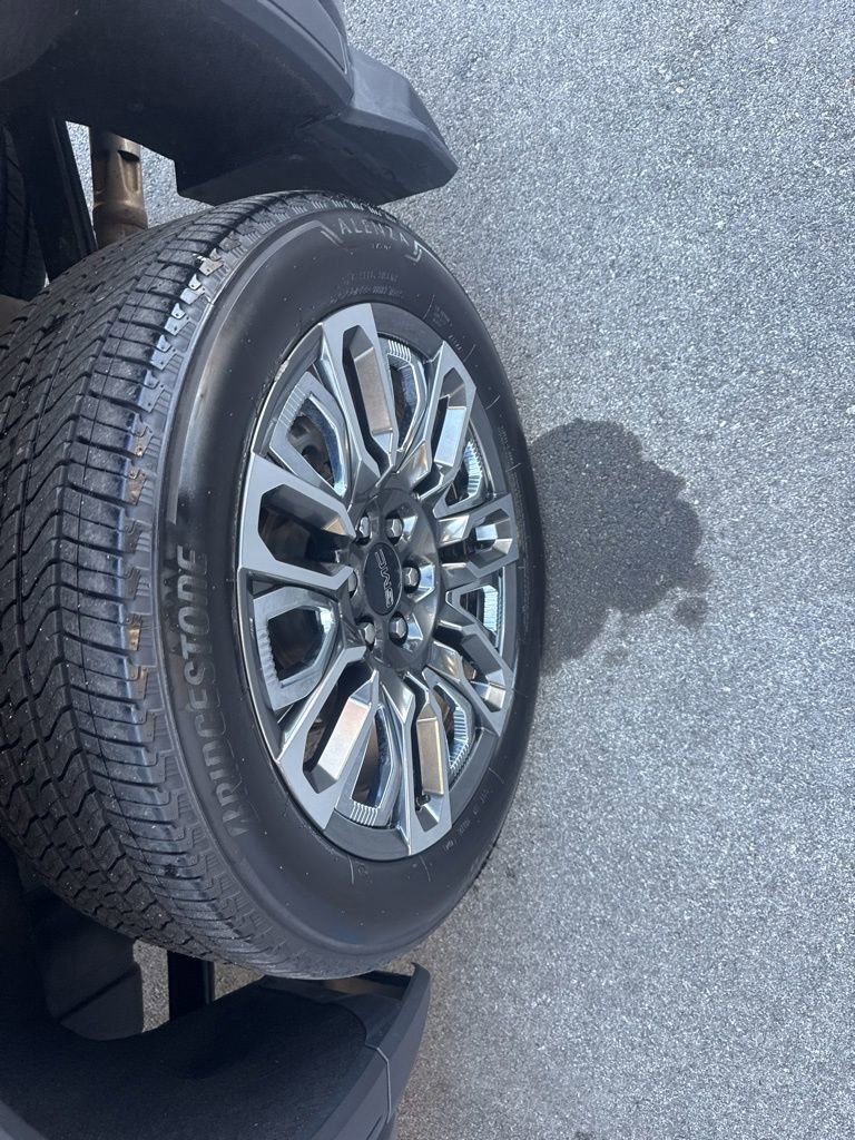 Used 2024 GMC Sierra 1500 Denali Ultimate image 12