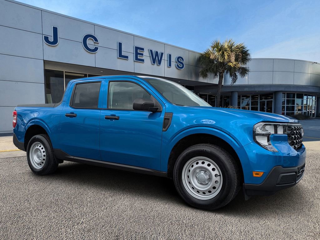Used 2025 Ford Maverick XL