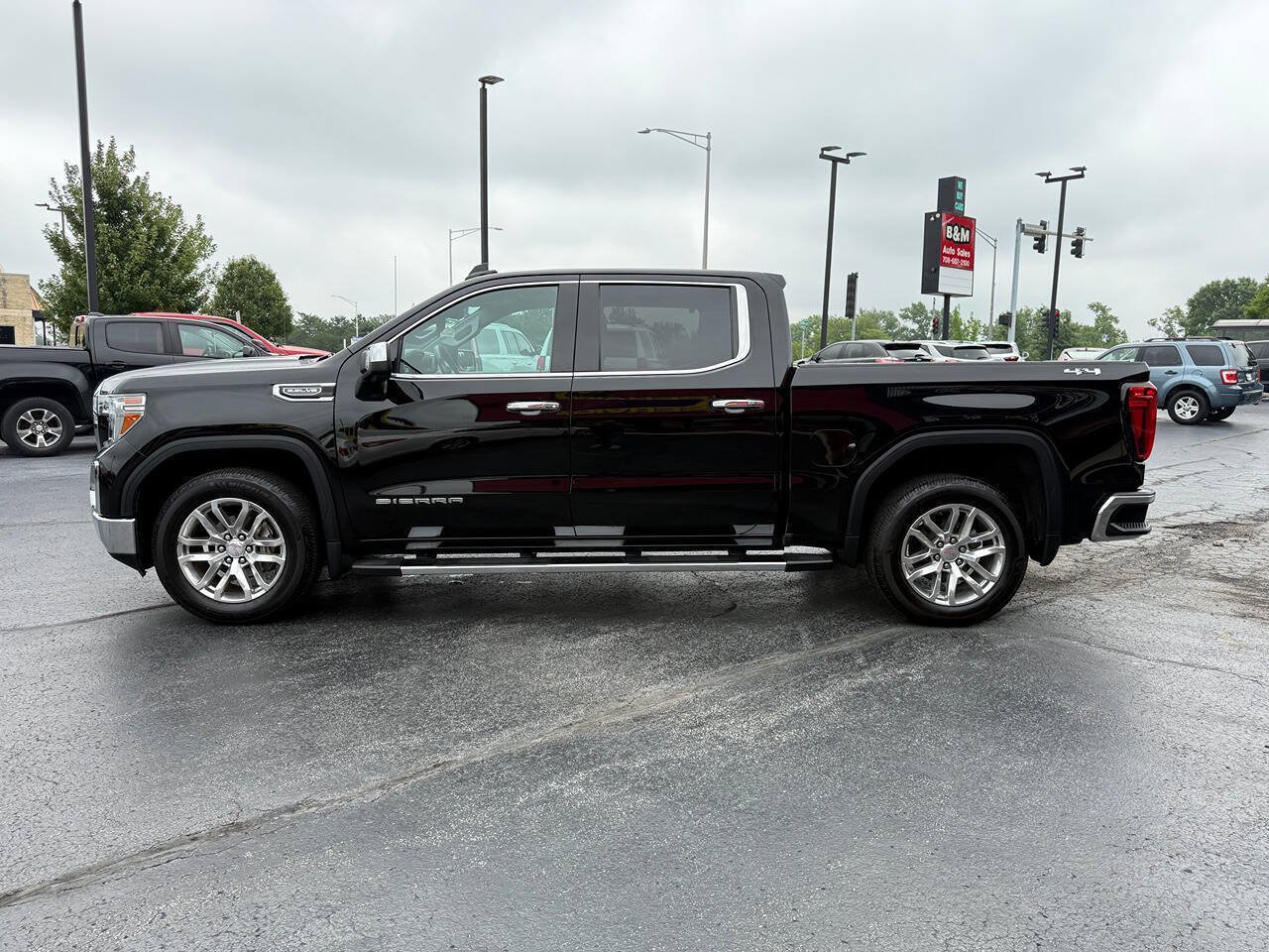 Used 2021 GMC Sierra 1500 SLT w/ SLT Premium Package AWD/4WD image 4