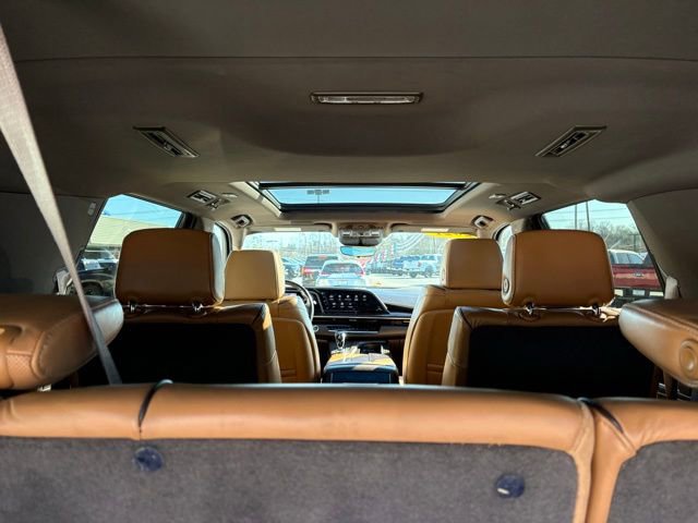 Used 2021 Cadillac Escalade ESV Premium Luxury w/ Performance Package image 36