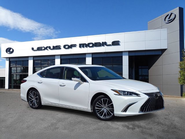 Certified 2022 Lexus ES 350 w/ Premium Package
