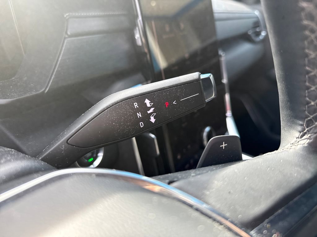 Used 2025 GMC Acadia Elevation image 25