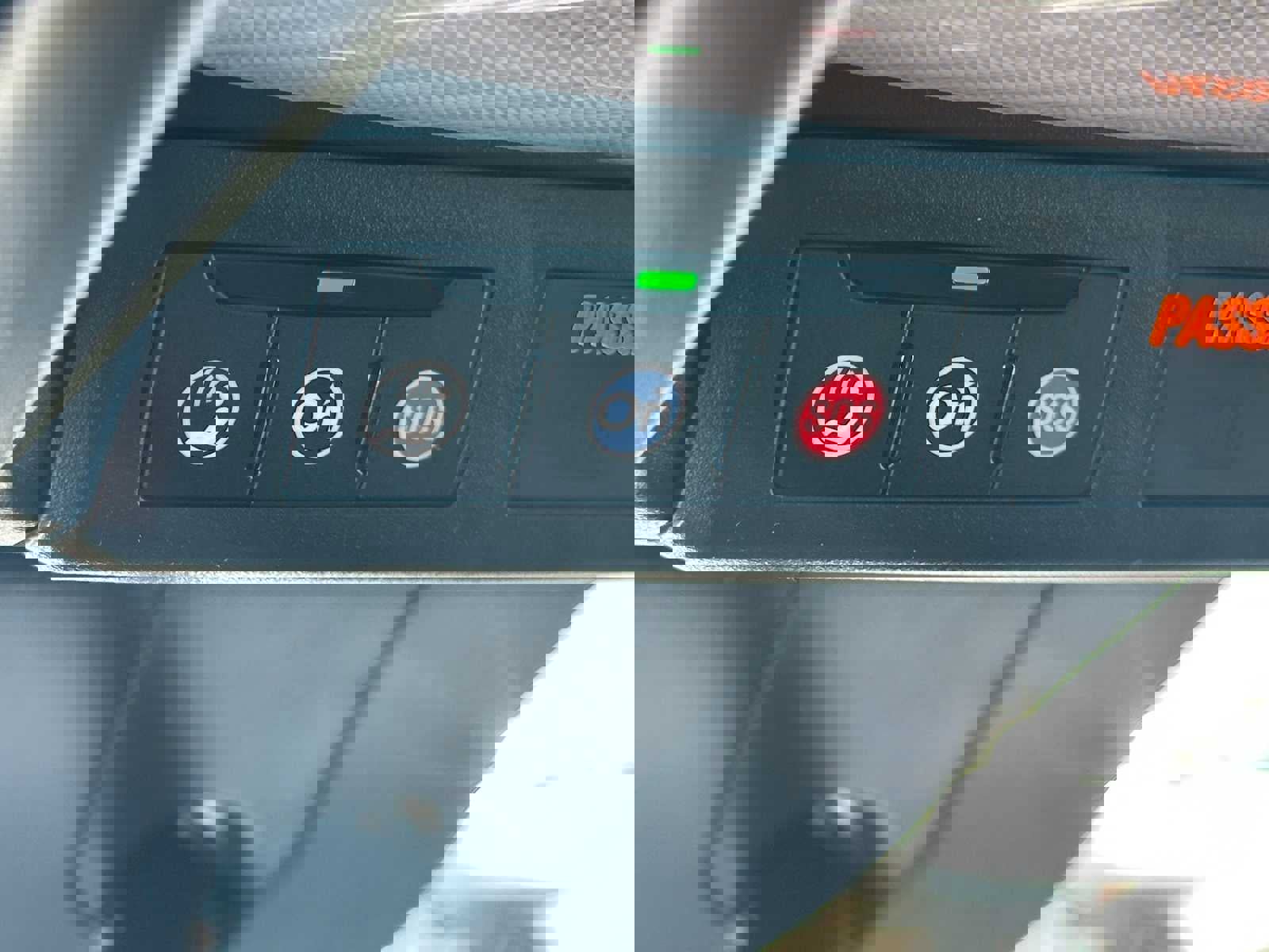 New 2025 Chevrolet Colorado W/T w/ WT Convenience Package II image 31