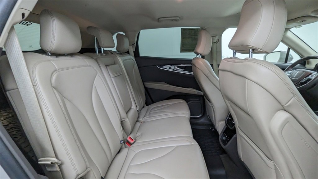 Used 2023 Lincoln Nautilus AWD w/ Premium Package image 34