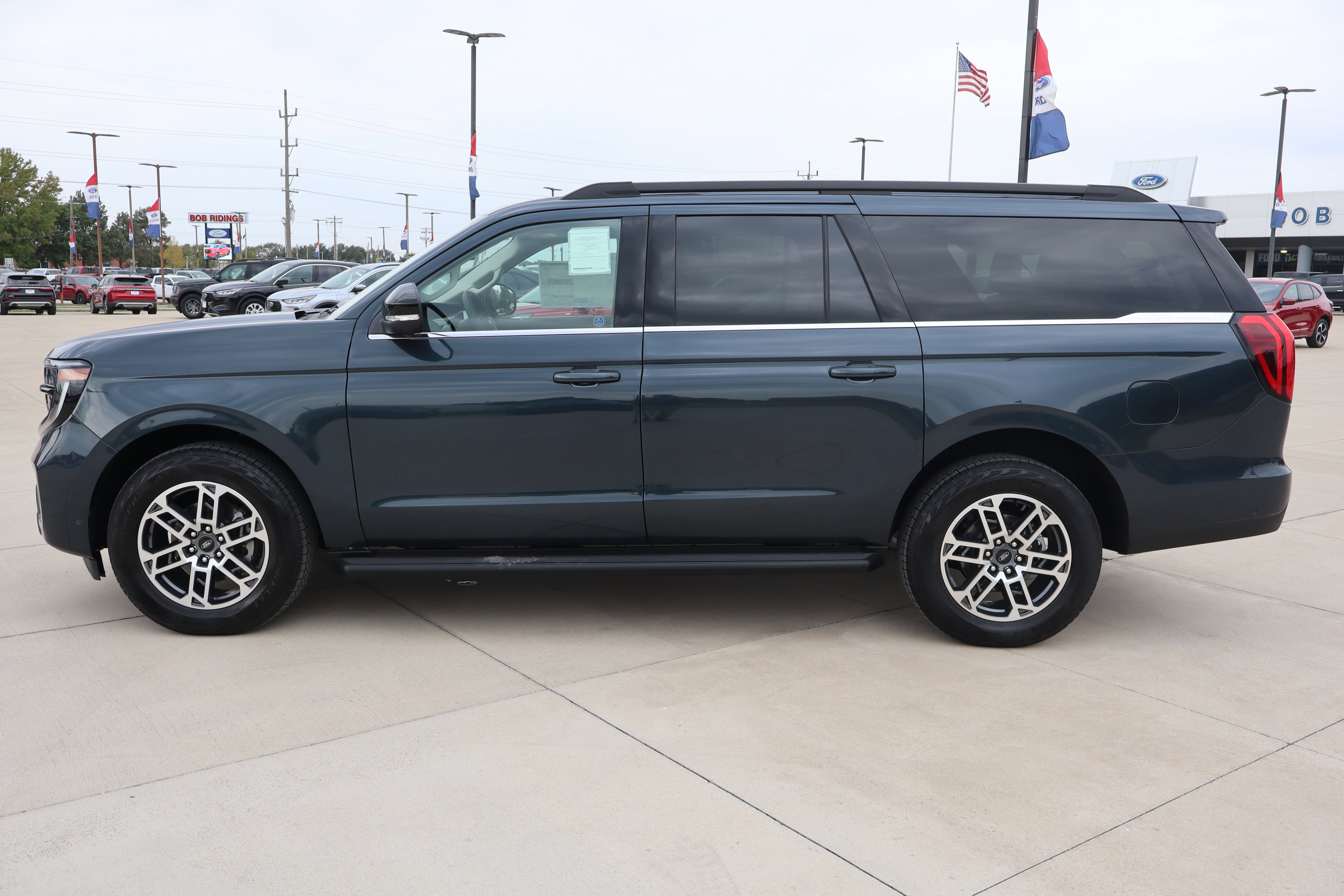 New 2025 Ford Expedition Max Active image 8