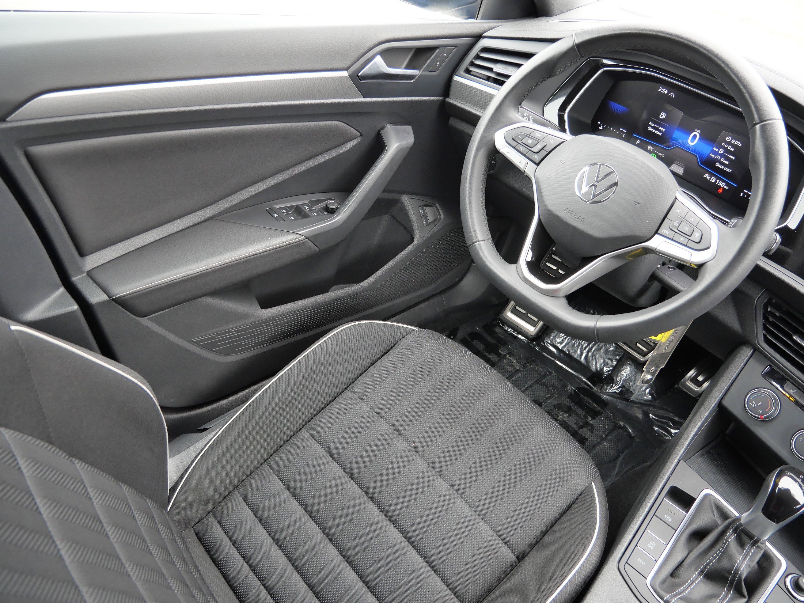 Certified 2024 Volkswagen Jetta Sport image 9