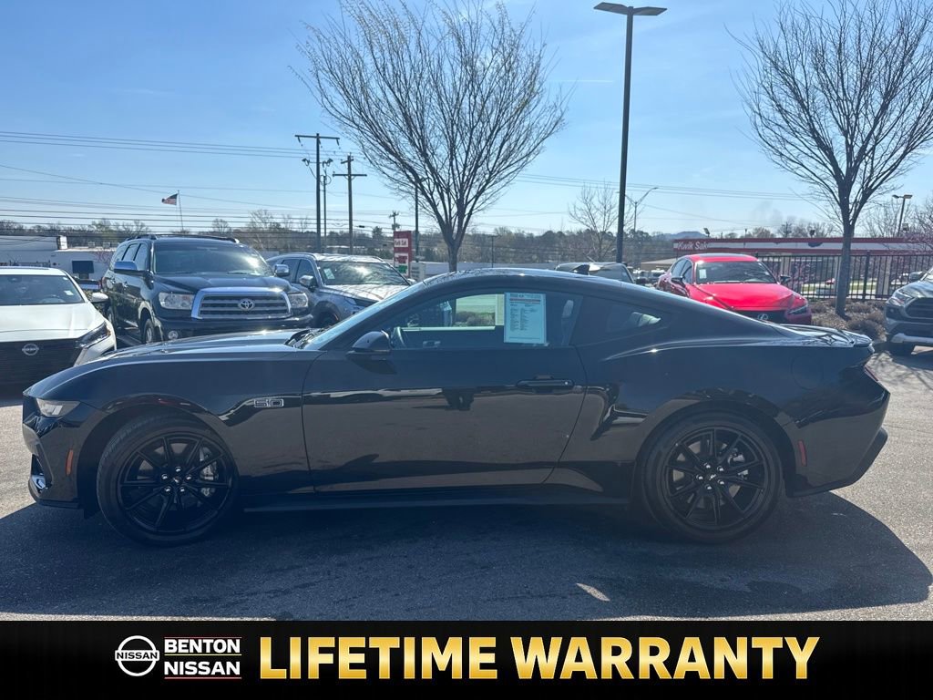 Used 2024 Ford Mustang GT Premium image 5