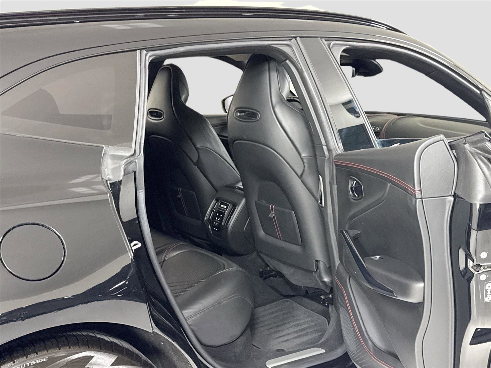 Used 2021 Aston Martin DBX image 27