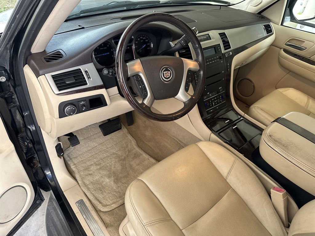 Used 2008 Cadillac Escalade ESV AWD image 9
