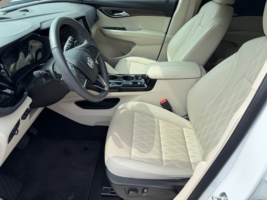 Used 2022 Buick Envision Avenir w/ Technology Package II FWD image 23