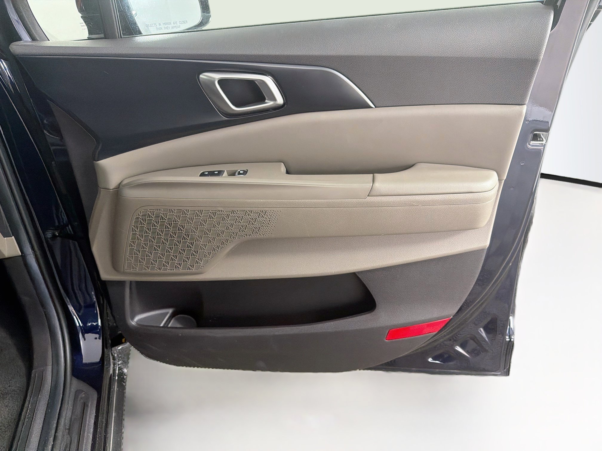 Used 2026 Kia Carnival FWD image 34