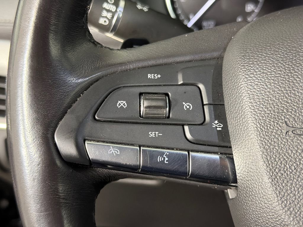 Used 2023 Cadillac XT4 Premium Luxury image 25