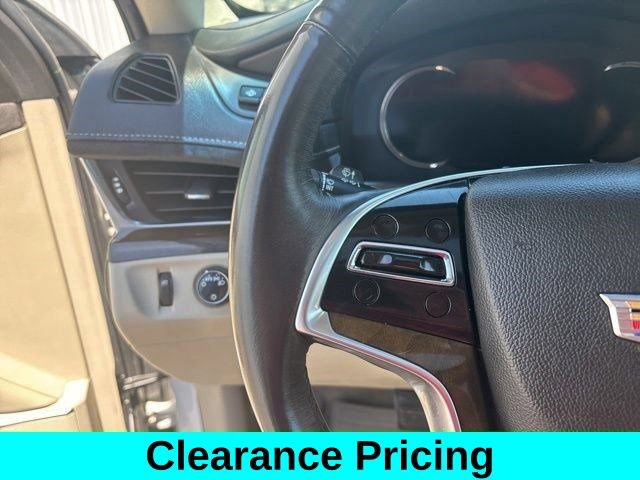 Used 2018 Cadillac Escalade ESV Luxury AWD/4WD image 18