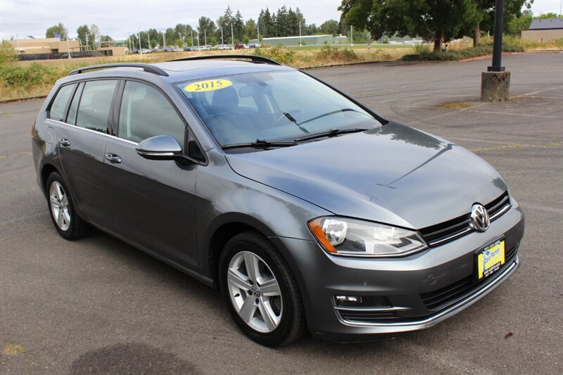 Used 2015 Volkswagen Golf TDI S FWD image 1