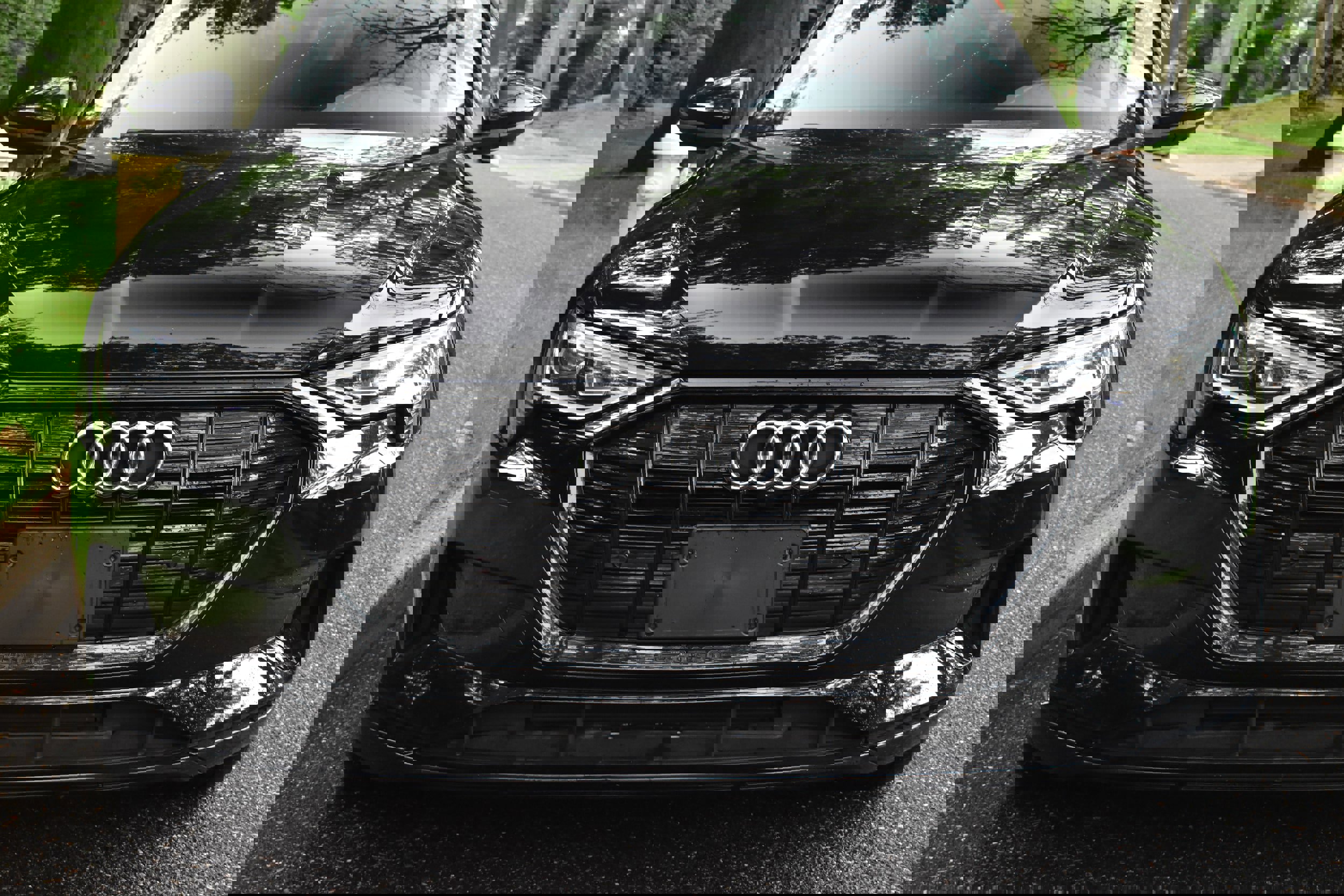 Used 2021 Audi e-tron Premium w/ Convenience Plus Package image 14