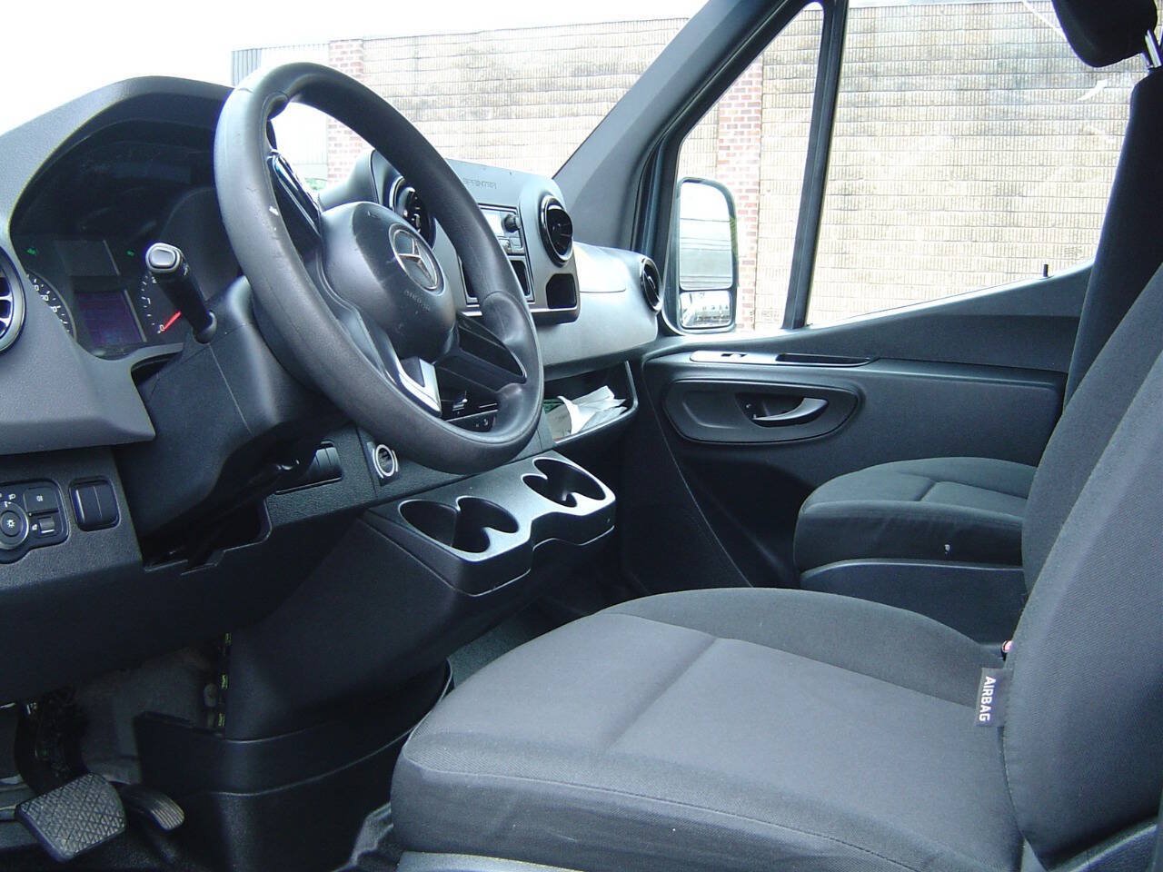 Used 2019 Mercedes-Benz Sprinter 144 image 7