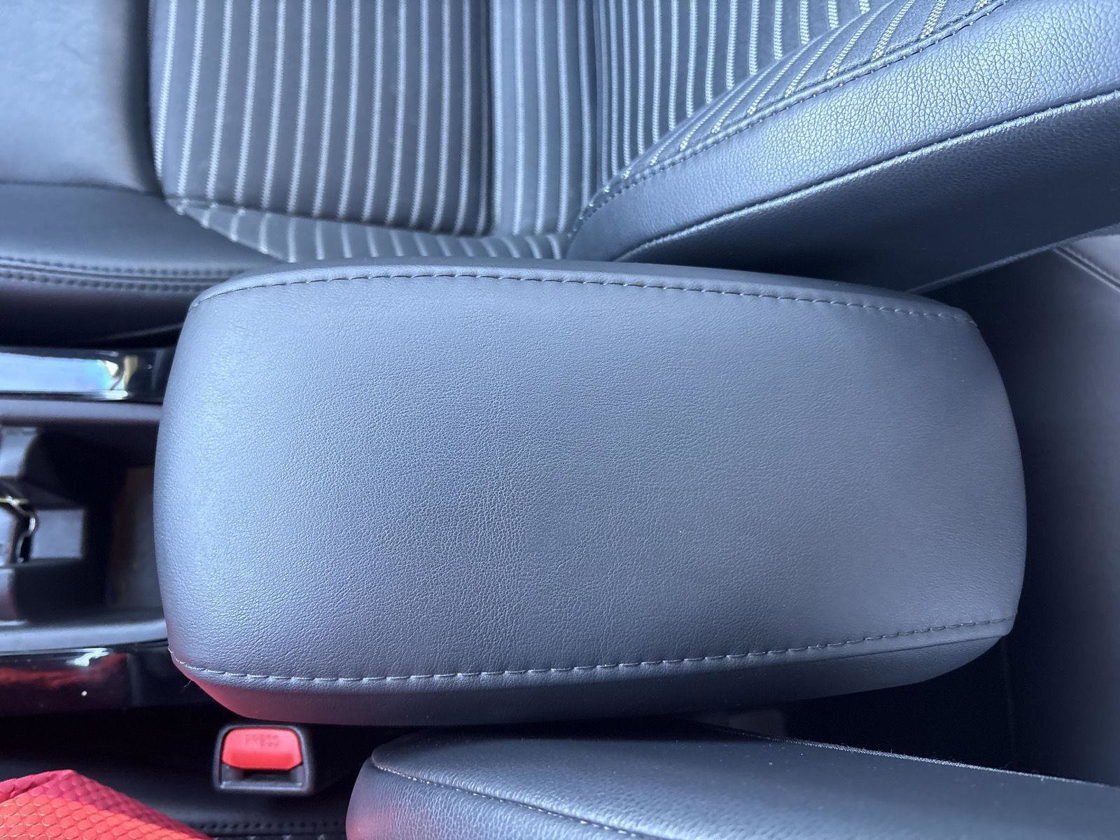 Used 2023 Toyota Corolla Cross XSE w/ Convenience Package image 14