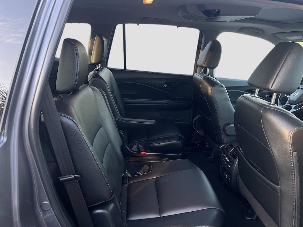 Used 2022 Honda Pilot Touring image 31