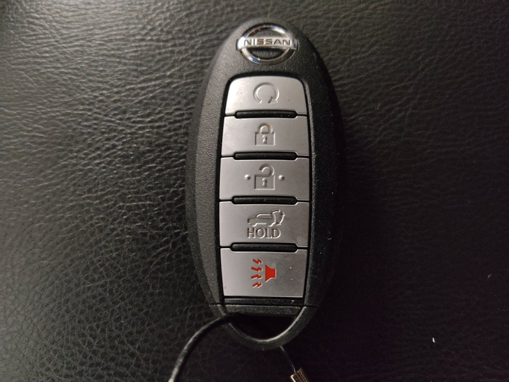 Used 2017 Nissan Pathfinder Platinum FWD image 32